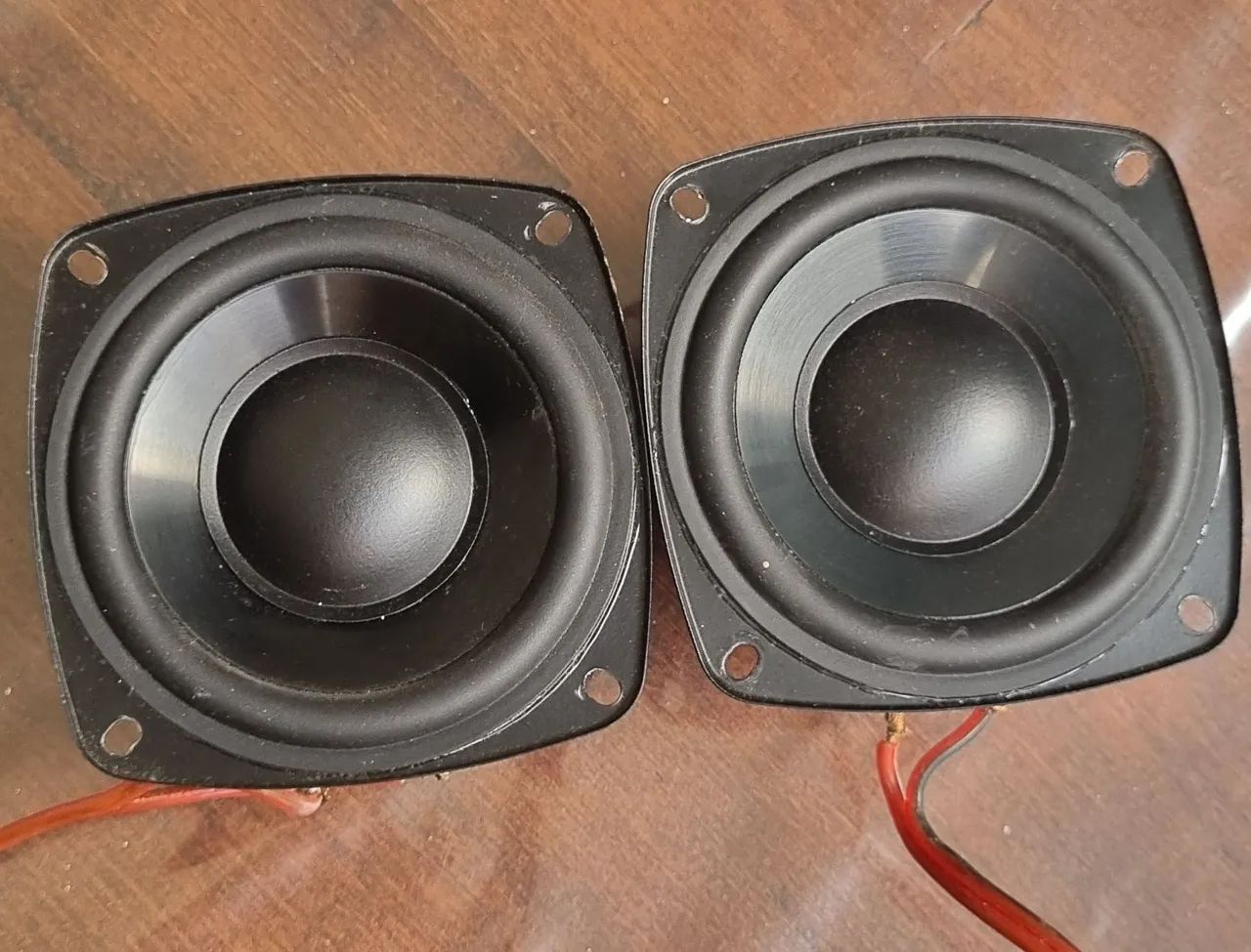 Par de mid range JBL