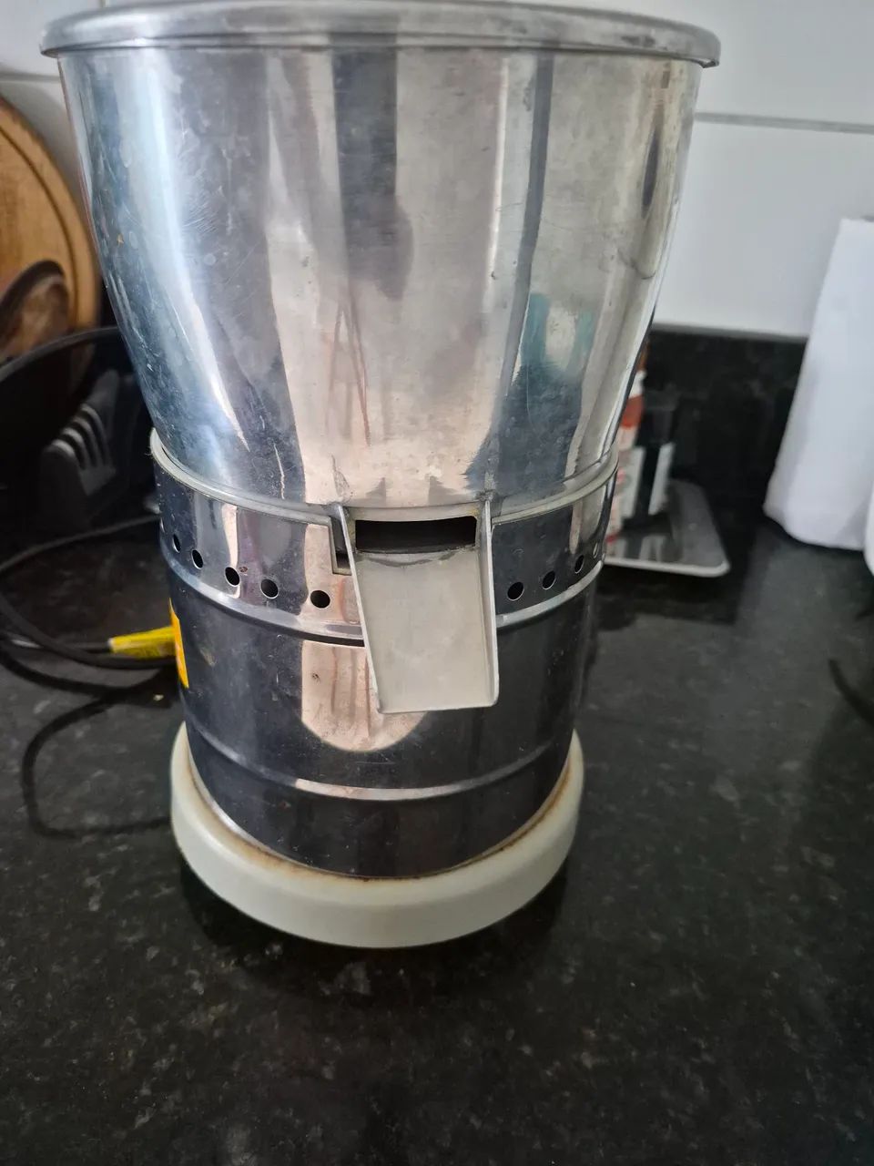 Espremedor de frutas profissional bivolt