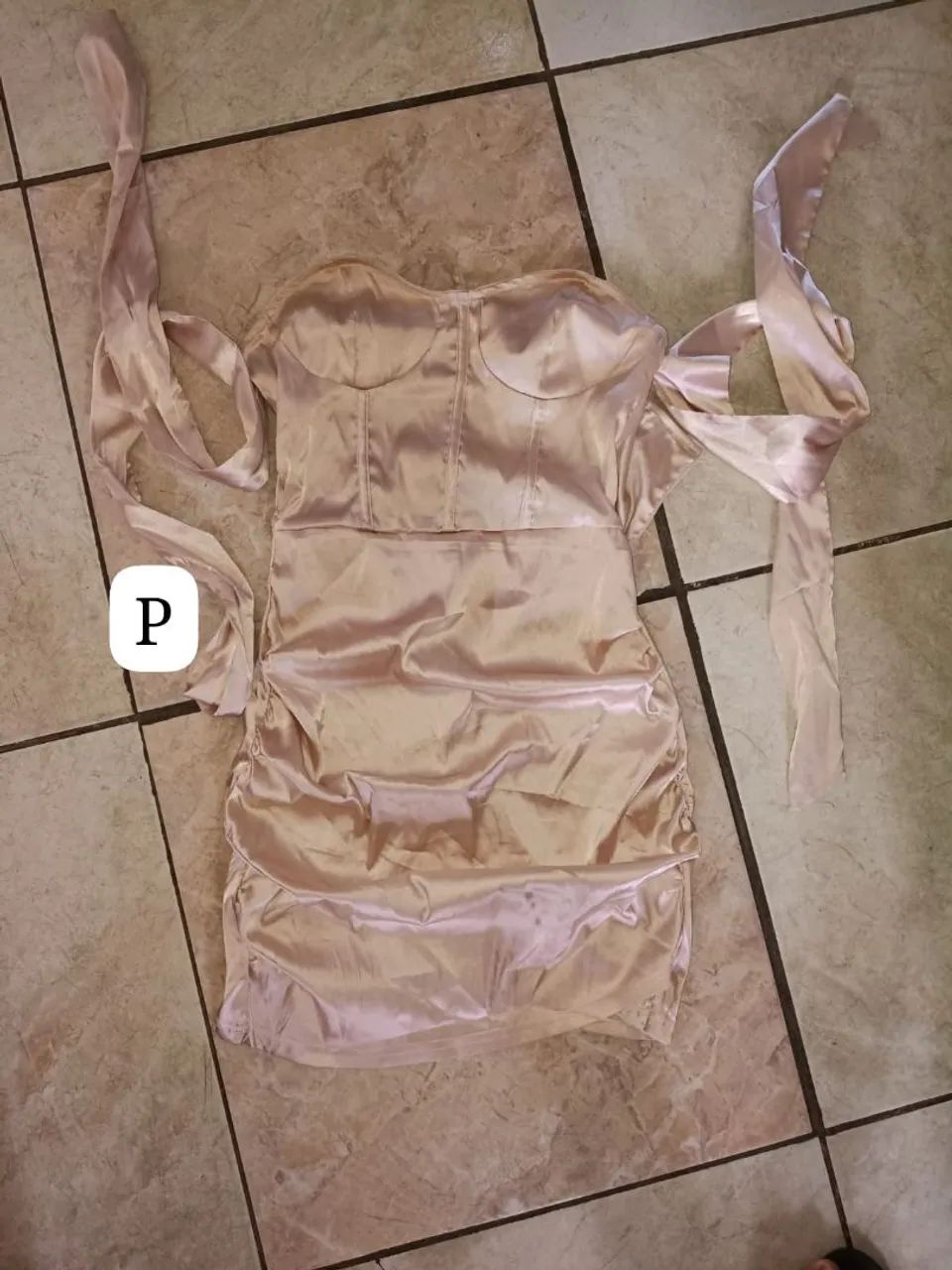 LOTE DE VESTIDOS - Foto 2