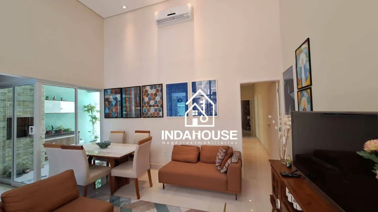 Casa Térrea com 3 dormitórios/ 1 suíte