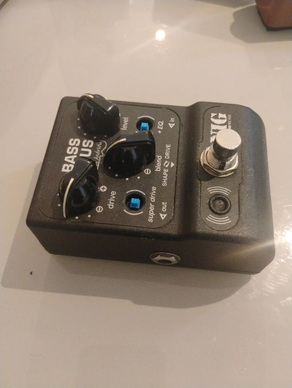 Pedal pre amp Nig Bass Pluss - Felipe Andreoli - Instrumentos