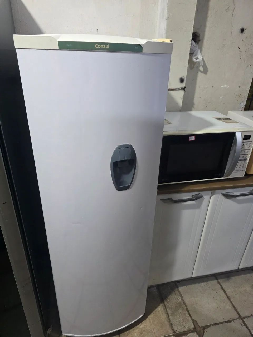 Geladeira cônsul palito 