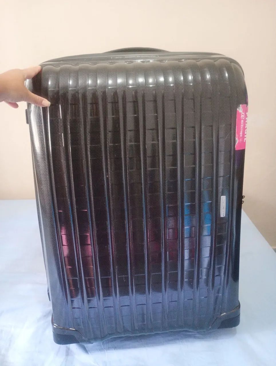 Mala Samsonite rígida - original - funcionando (detalhe nas rodinhas)