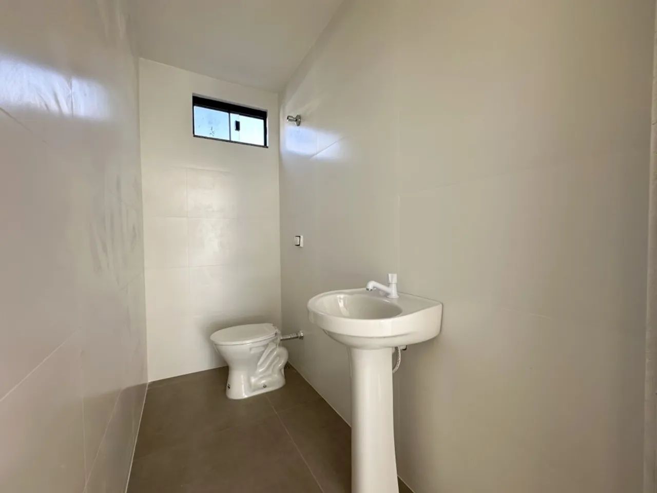 Sala comercial para locação no Parque das Laranjeiras em Maringá - moderna, térrea e com e - Foto 5