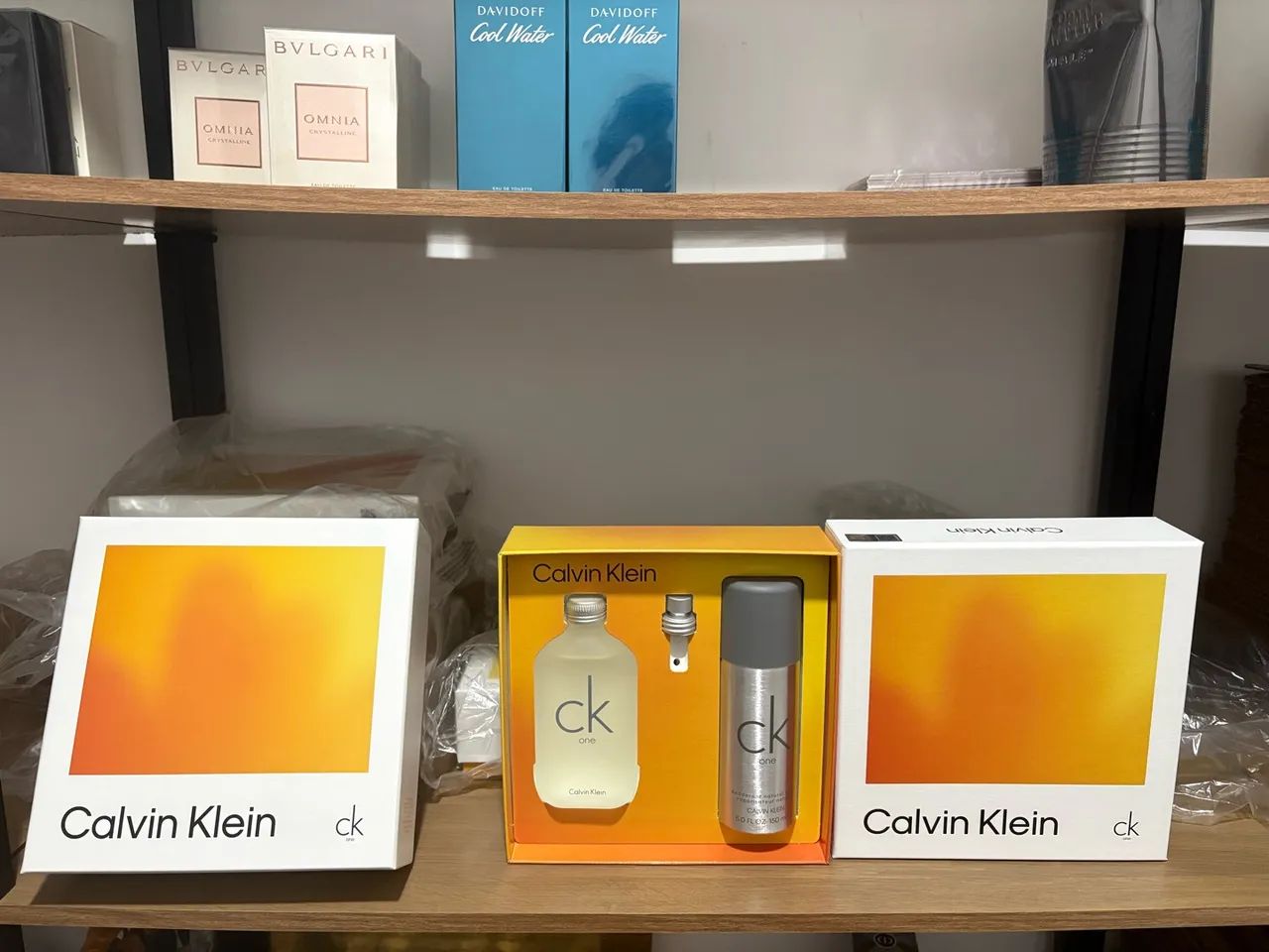Perfume kit Calvin Klein CK one  - Foto 2