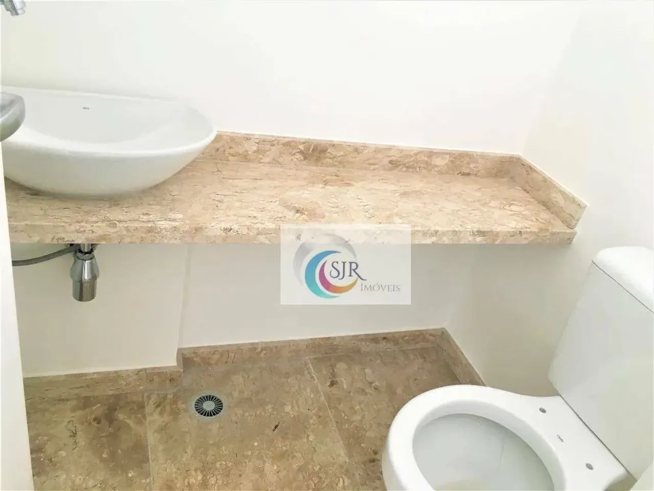Conjunto comercial com 192m² em vão livre com 5 vagas de garagem! - Foto 5