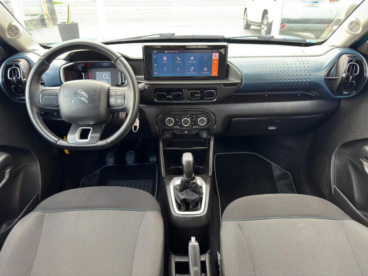 Citroen C3 First Edition 1.0 Flex 6V 5P Mec. 2023 - Foto 5