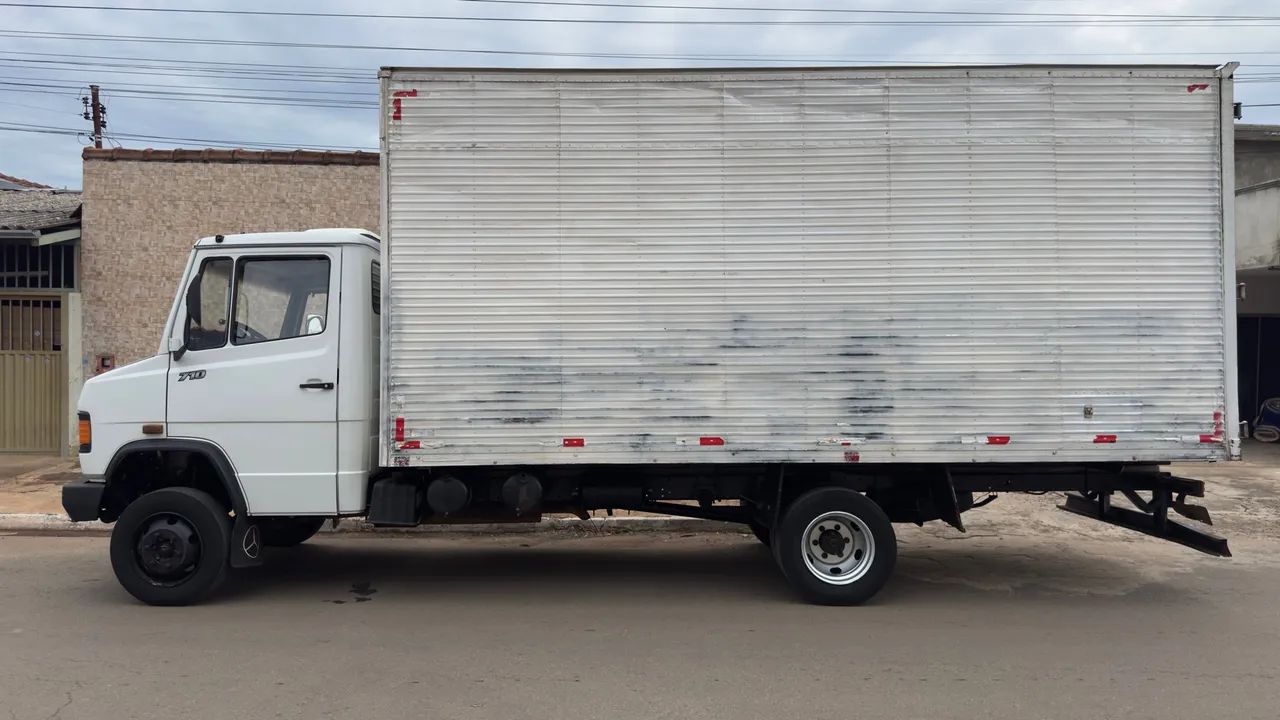 MERCEDES 710 Ano2002 - Foto 4