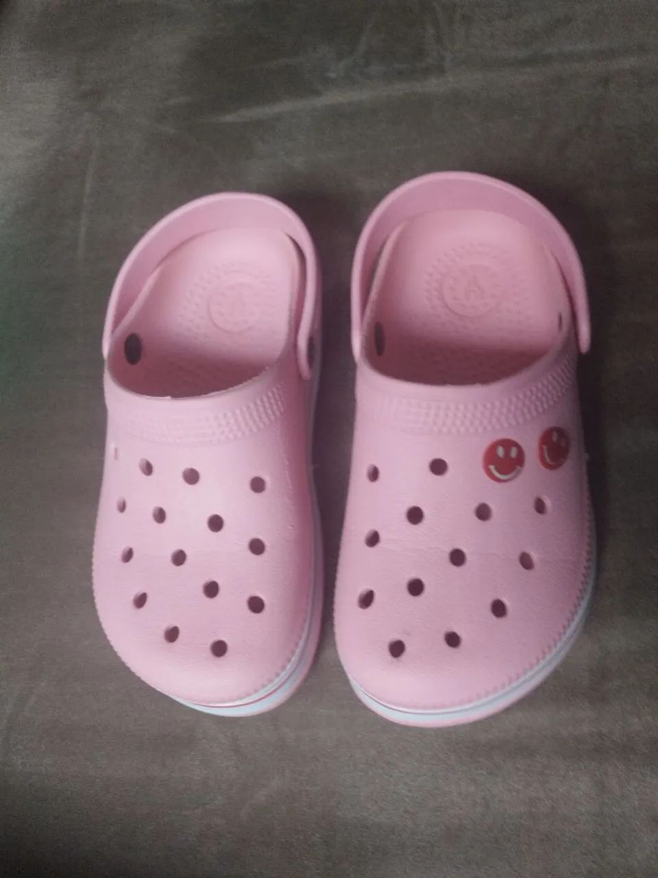 Vendo sandália macia babuche infantil Rosa