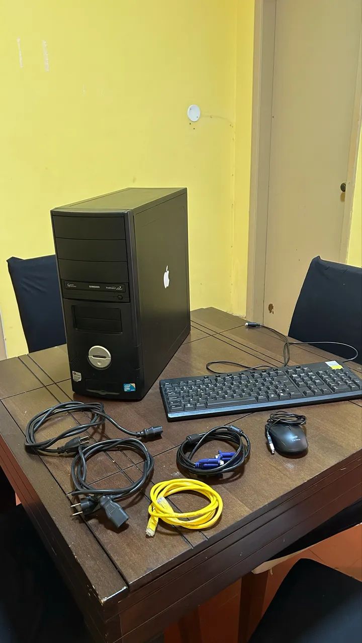 VENDO CPU + MOUSE + TECLADO + CABOS