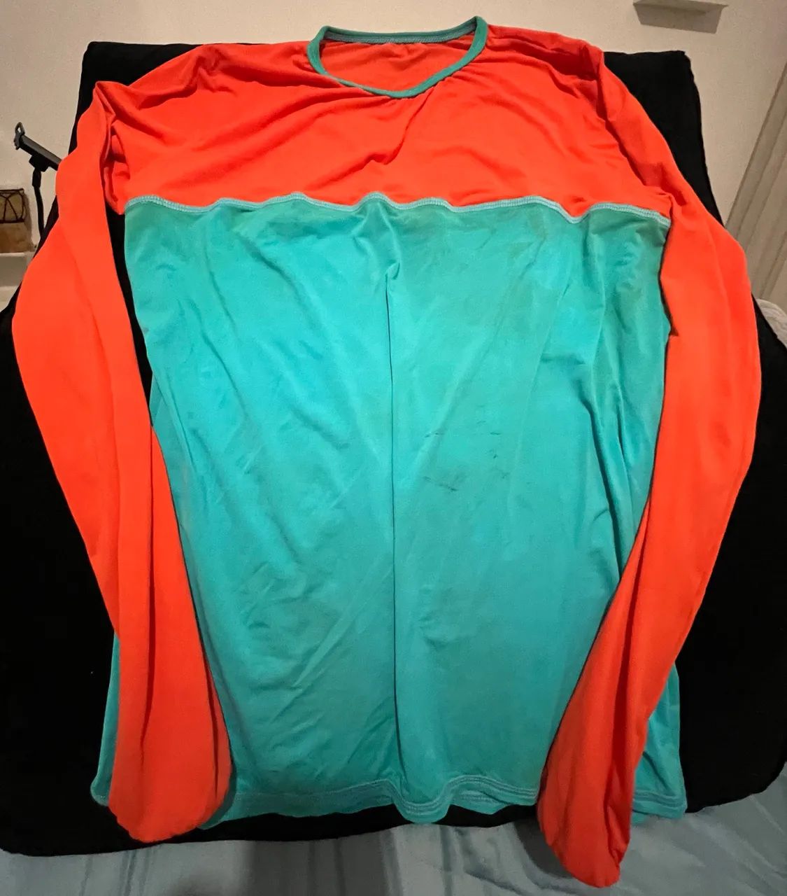 blusa de surf praia UVA UVB manga comprida  - Foto 2