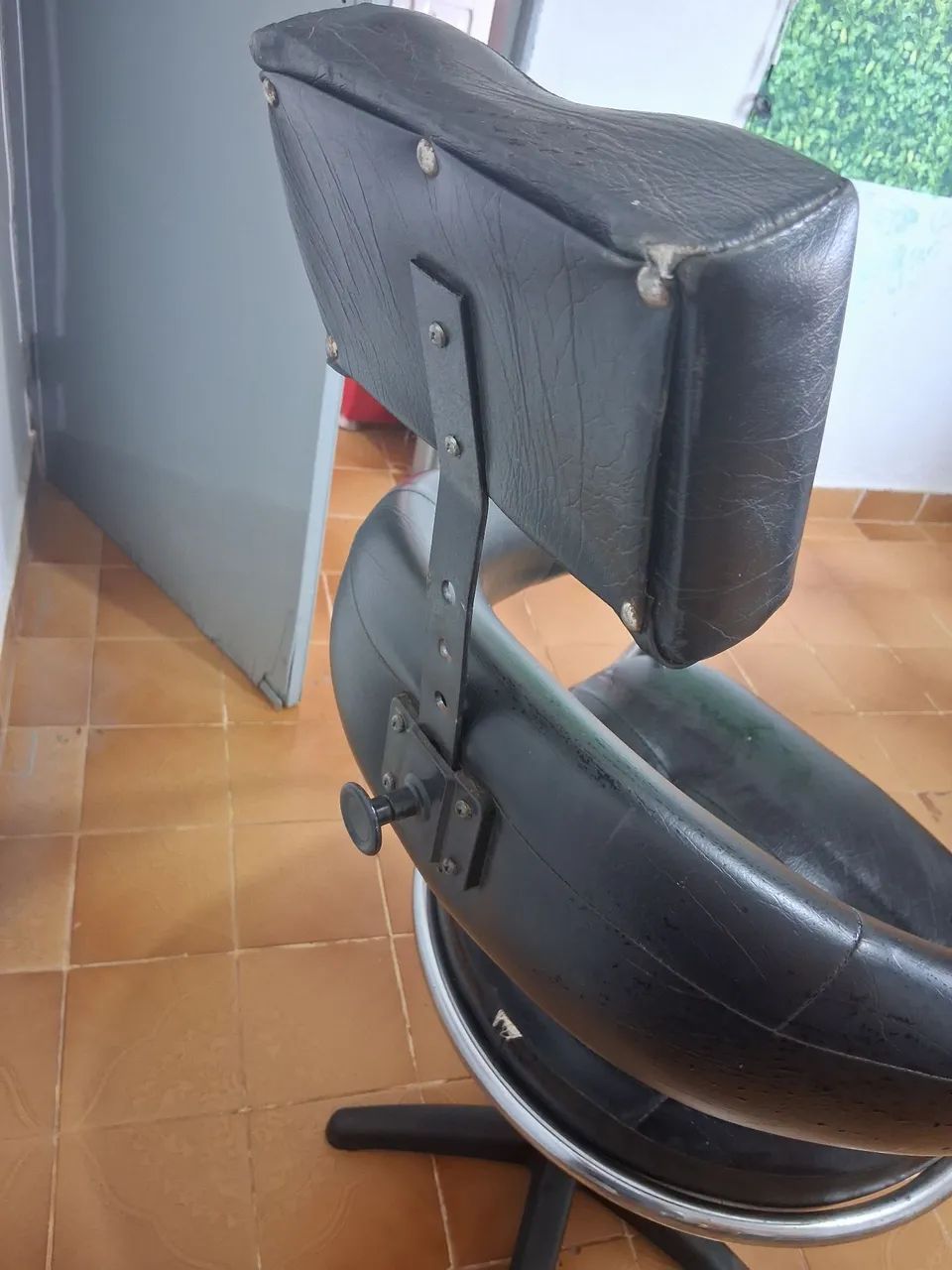 Cadeira cabeleireira  - Foto 3