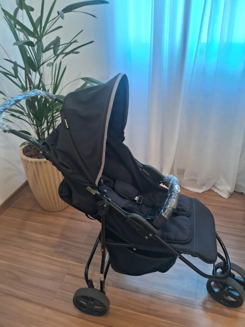 Carrinho de bebê + Bebê Conforto (NOVINHOS) - Foto 2