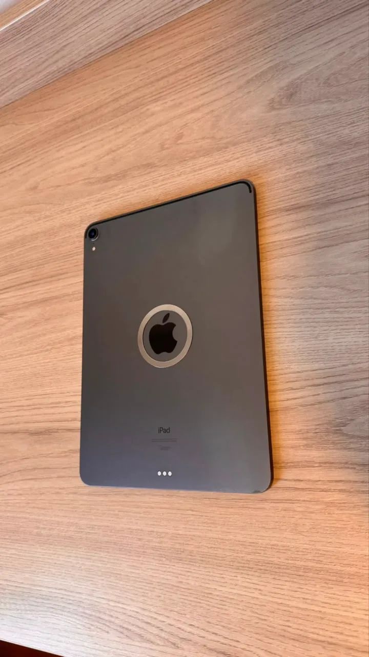 iPad Pro 11 - 1ª Geração 256gb Wi-Fi + Capa magnética com teclado - Foto 4