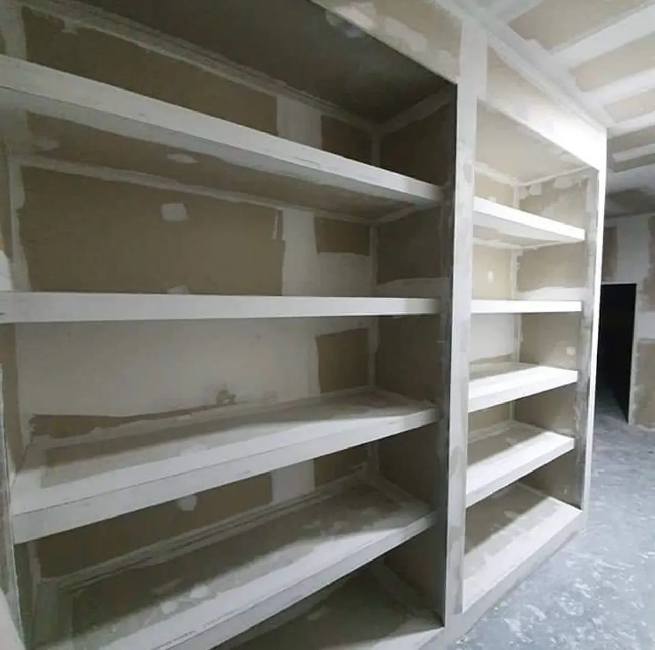 Prateleiras em drywall