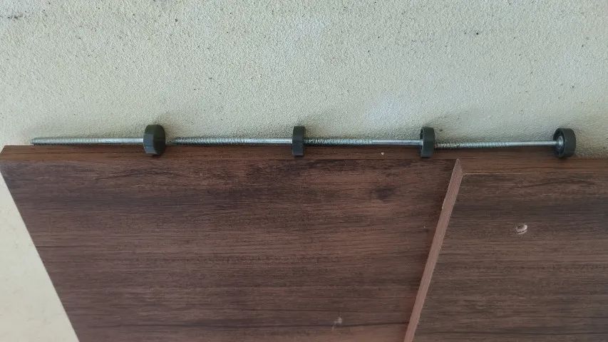 Vendo painel para TV de até 70 polegadas, em excelente estado de conservação. - Foto 4