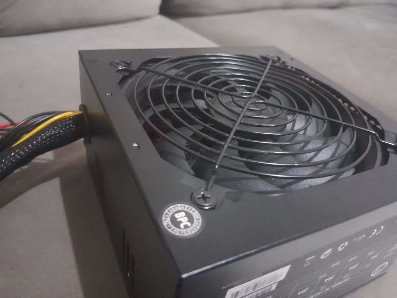 Fonte ATX, BPC 600W (BPC-s6350) semi nova - Foto 3