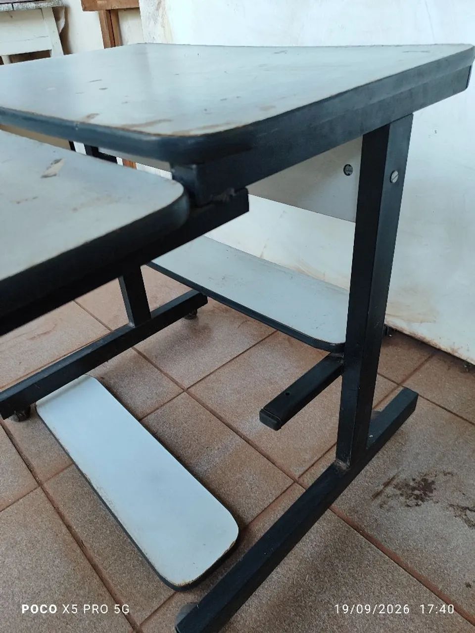 Mesa apoio computador antiga  - Foto 5