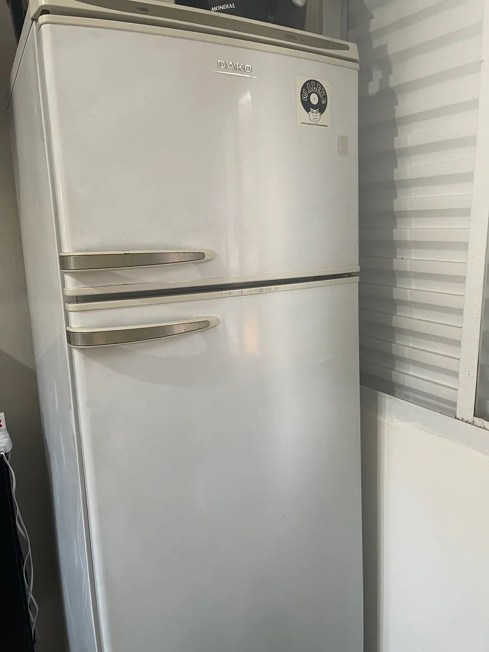 Geladeira duplex DAKO 337 litros 