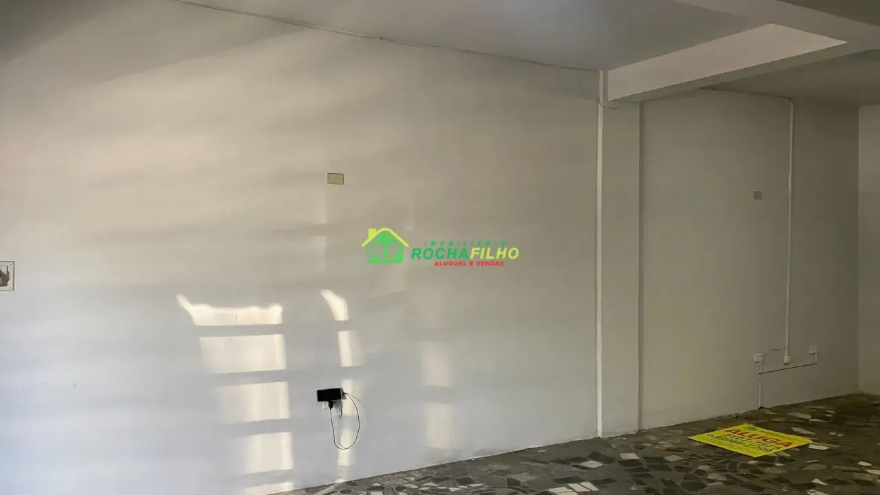 Ponto Comercial com 50m² e Banheiro - Foto 2