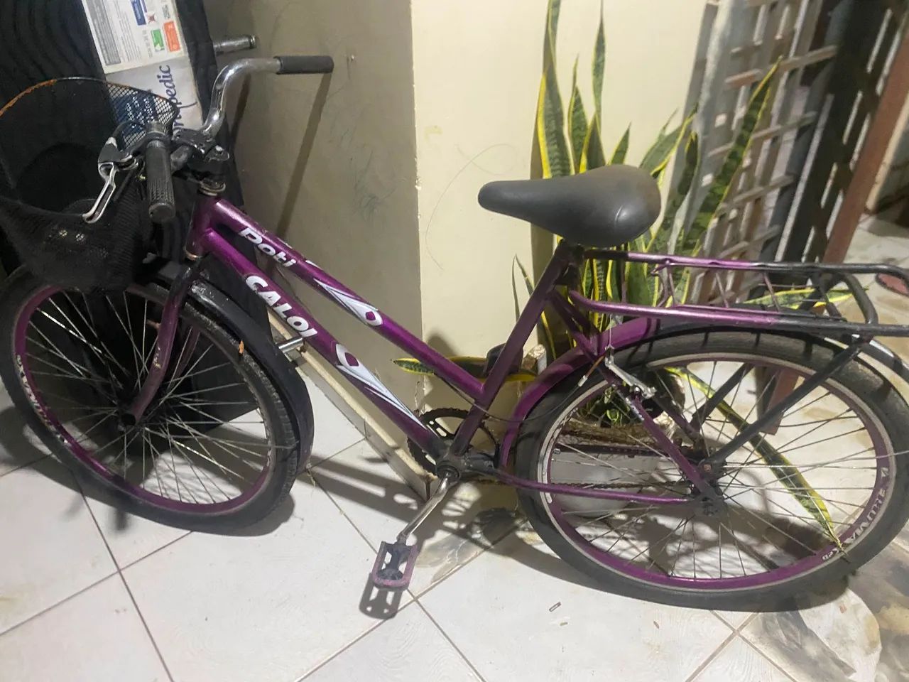 Vende-se uma bicicleta semi nova *17