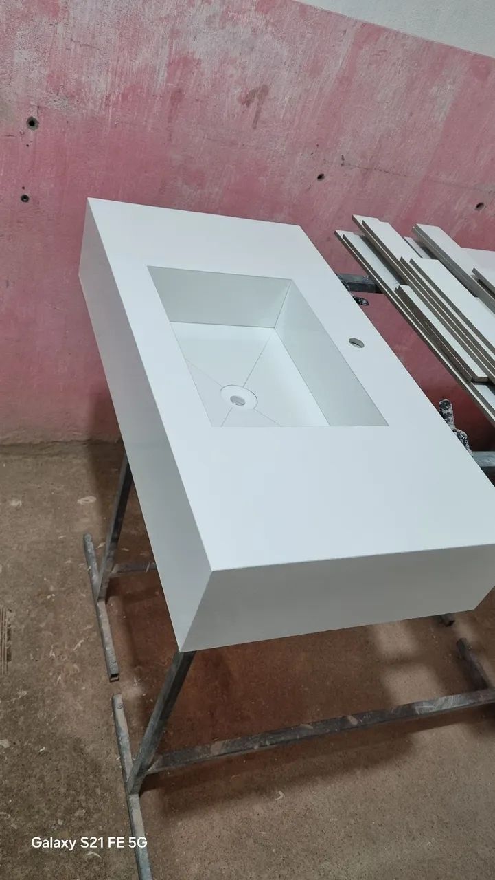 Pia Banheiro de porcelanato 80x42 cm acabamento impecável 