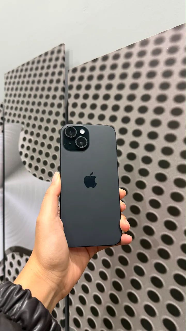 Iphone 15 128GB - preto seminovo 