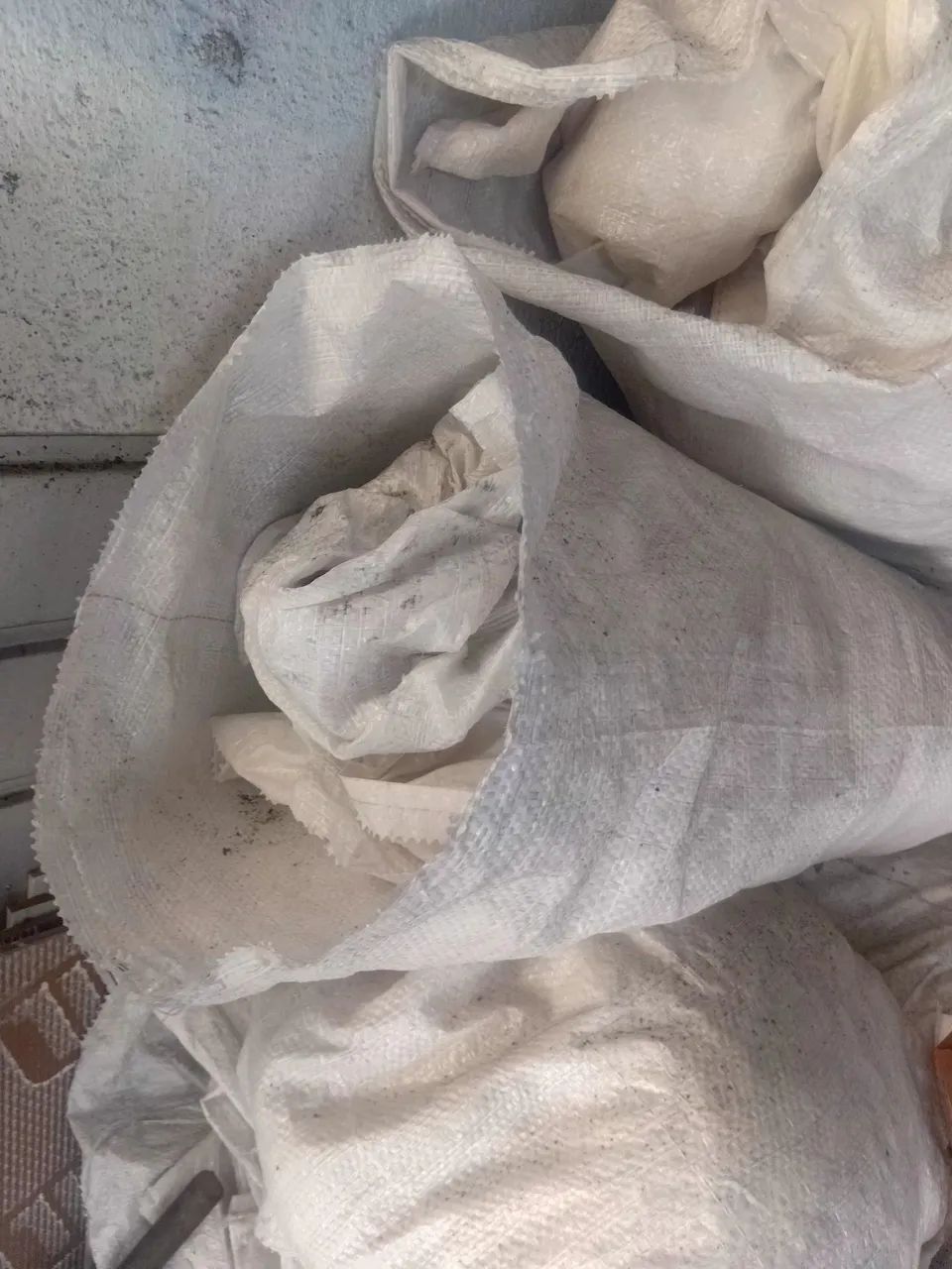 Venda ou troca ,200 sacos de raf pra colocar entulho  - Foto 2