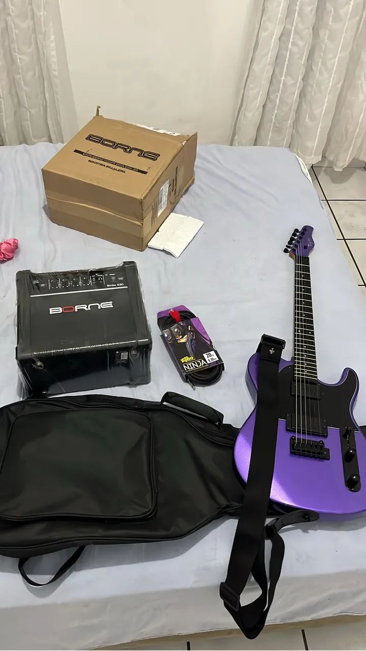Guitarra, nova - roxa 