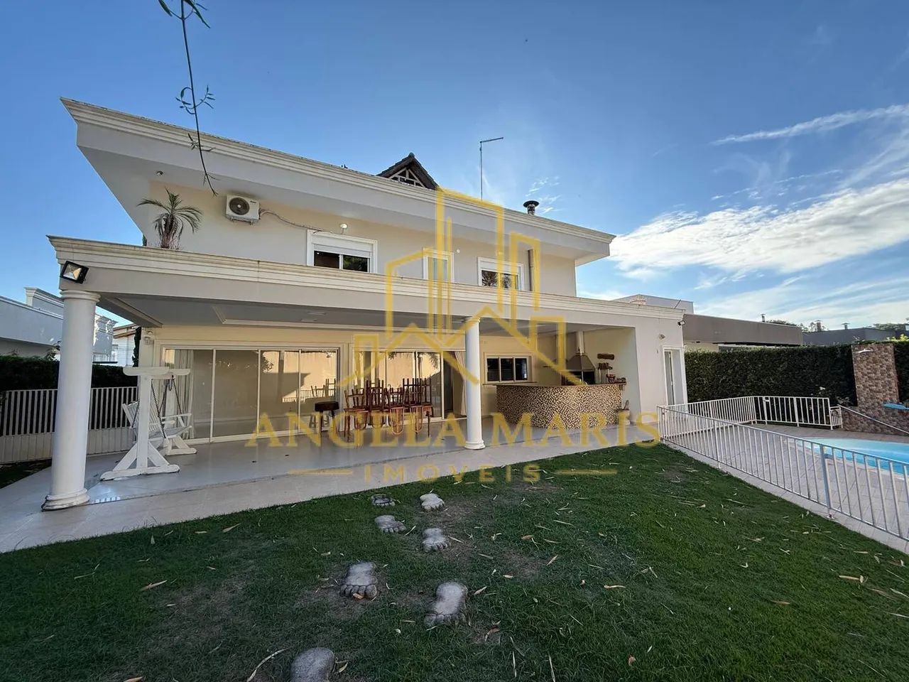 Casa Sobrado, 4 Dormitórios ( 4 suítes), Piscina, Jacareí. - Foto 2