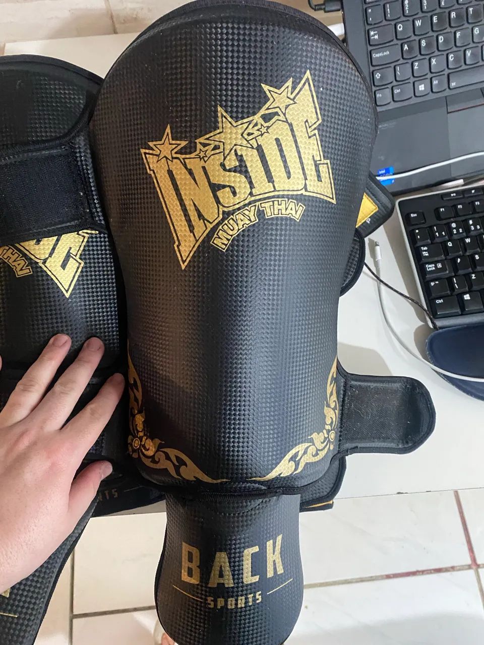 Kit luva e caneleira Muay Thai  - Foto 2