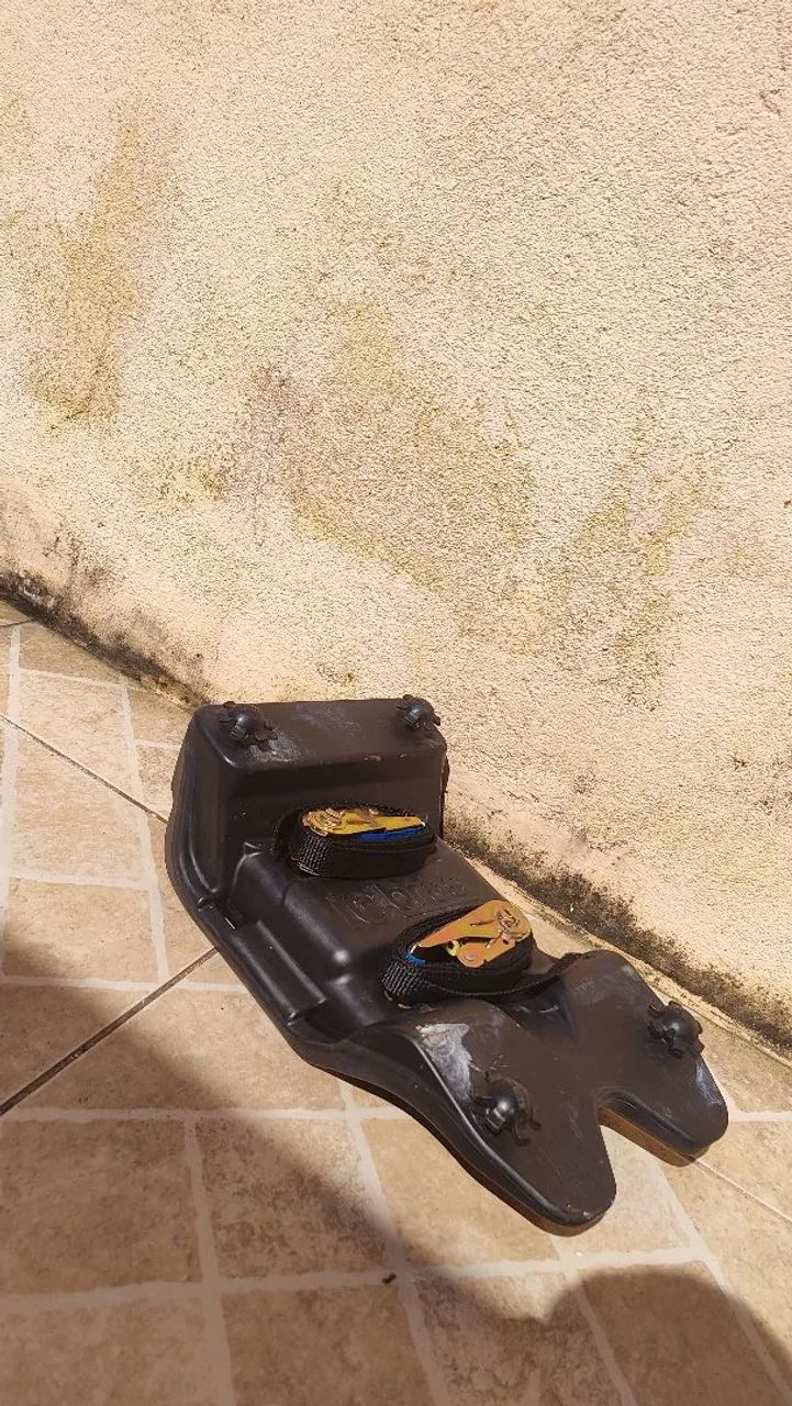 Suporte ICBras modelo universal com catraca cabe em todos os baús  - Foto 4