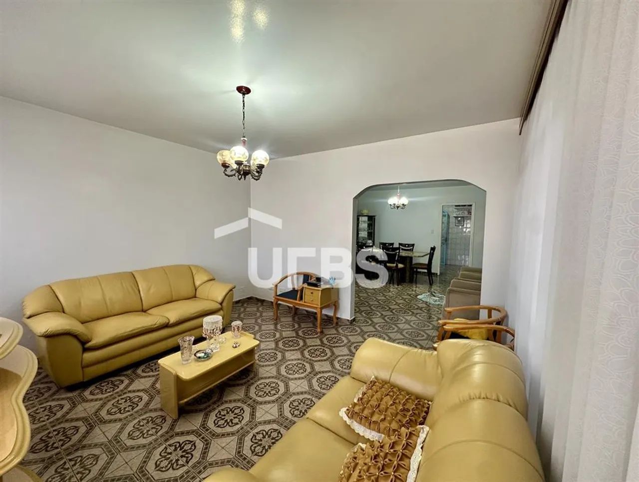 Ampla Casa com 3 Quartos e 4 Vagas no Jardim da Luz, Goiânia - Foto 2