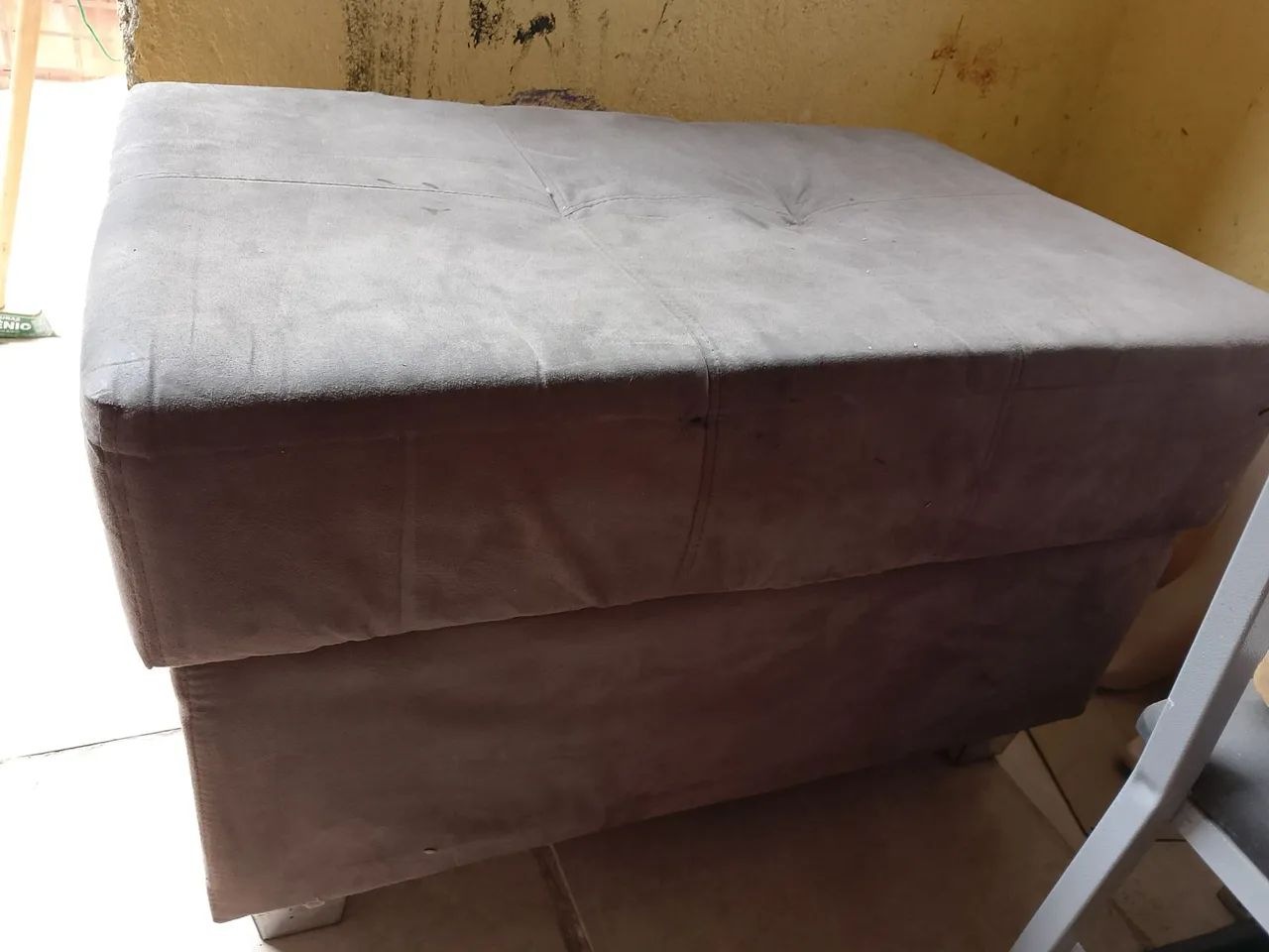 puff cinza com pés - Foto 2