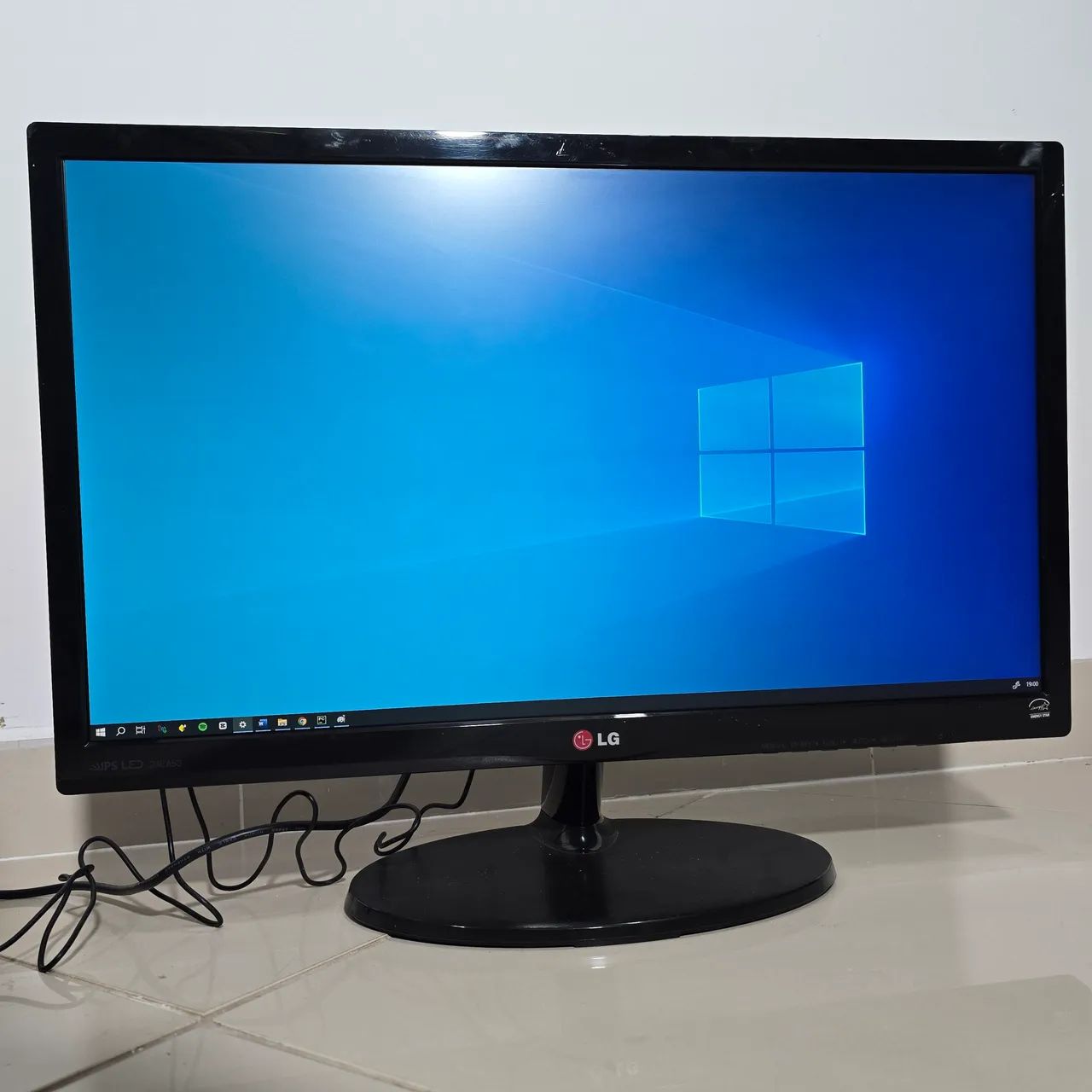 Monitor LG 23 polegadas 23ea53va 110/220V