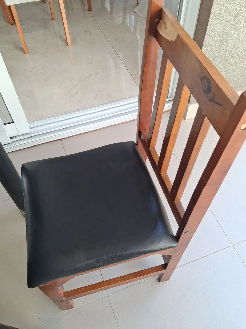 Mesa com 4 Cadeiras  - Foto 2