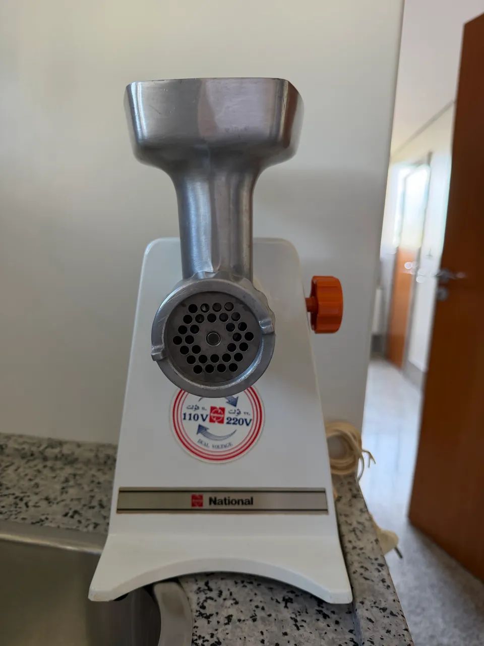 Moedor de carne elétrico 