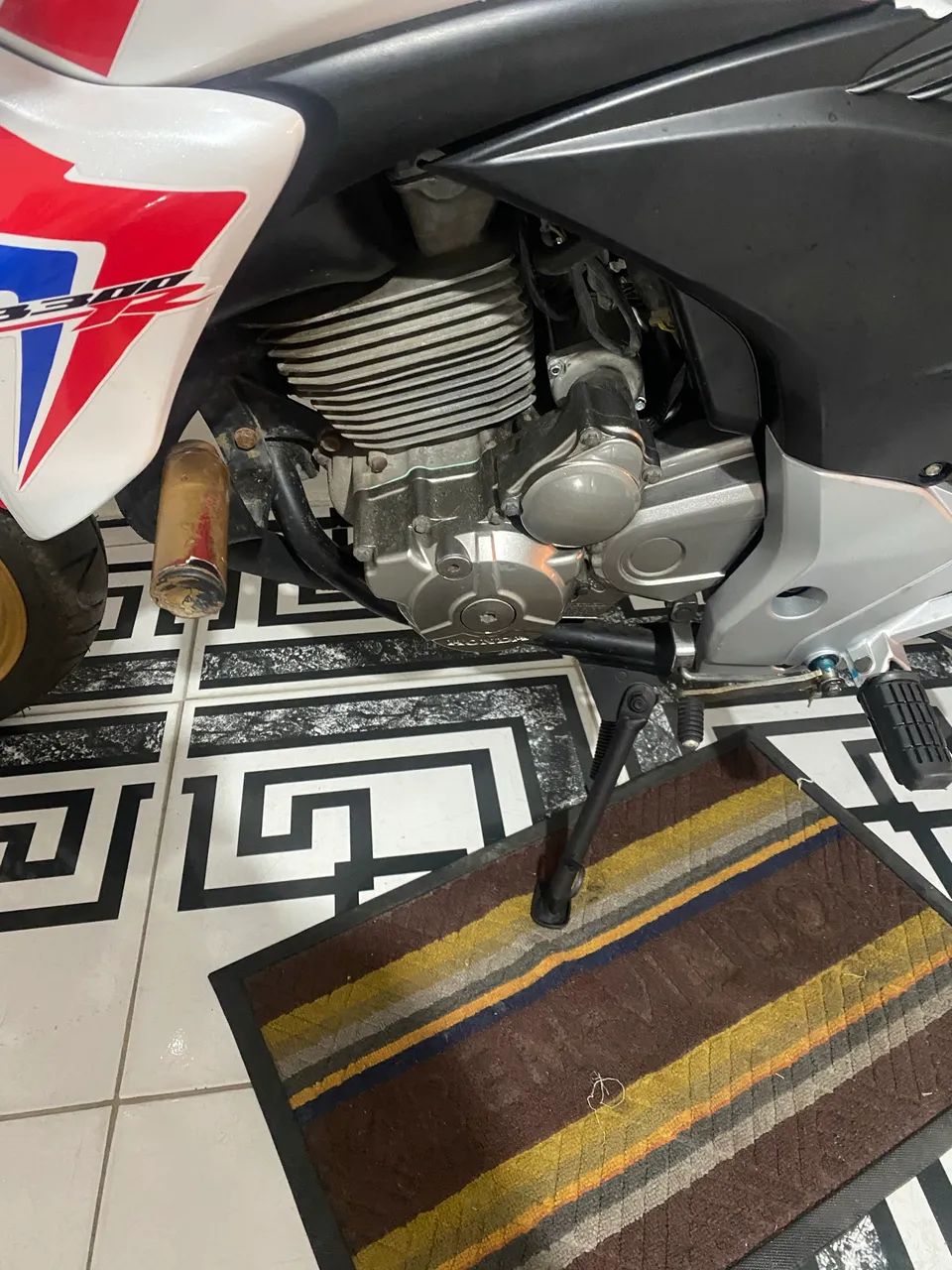 CB 300 2010 - Modelo 2015 - Foto 4