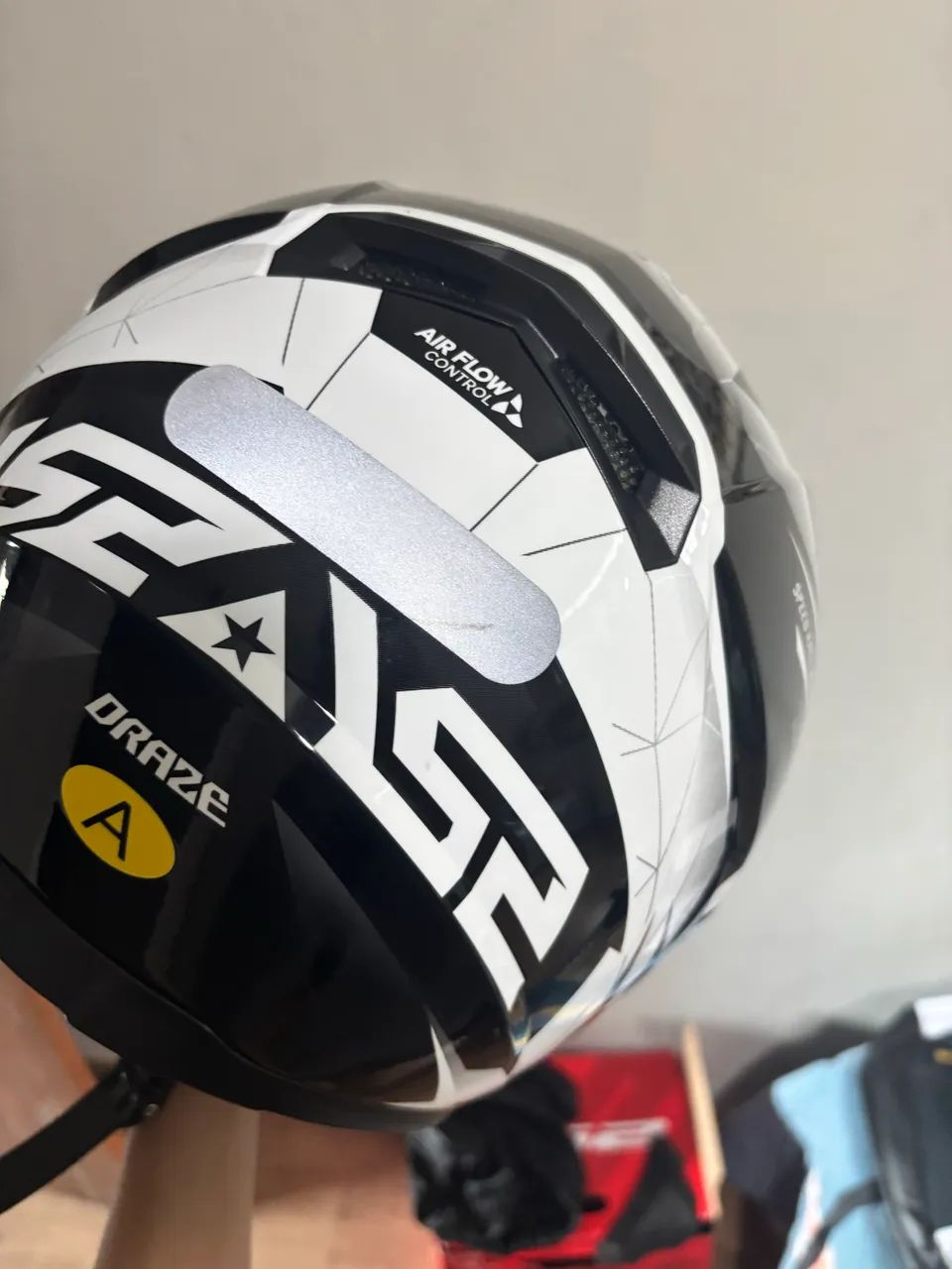capacete ls2 draze preto e branco novo - Foto 3