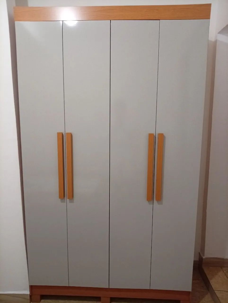 Guarda roupa solteiro 