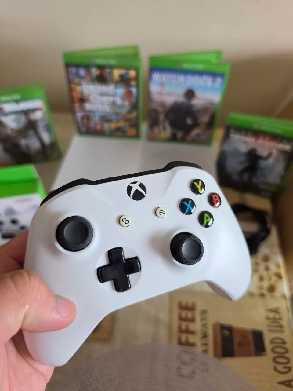 XBOX ONE S 1TB+ 4 JOGOS - Foto 2
