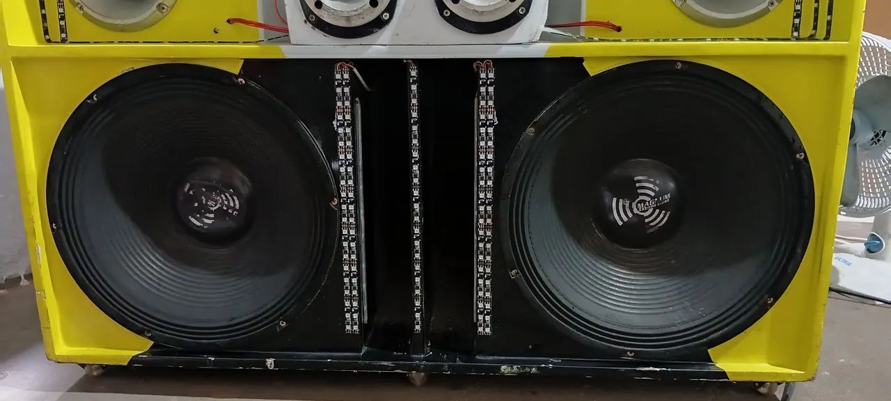 Vendo dois Alto falante de 15 polegadas da magnus de 500 rms - Foto 2