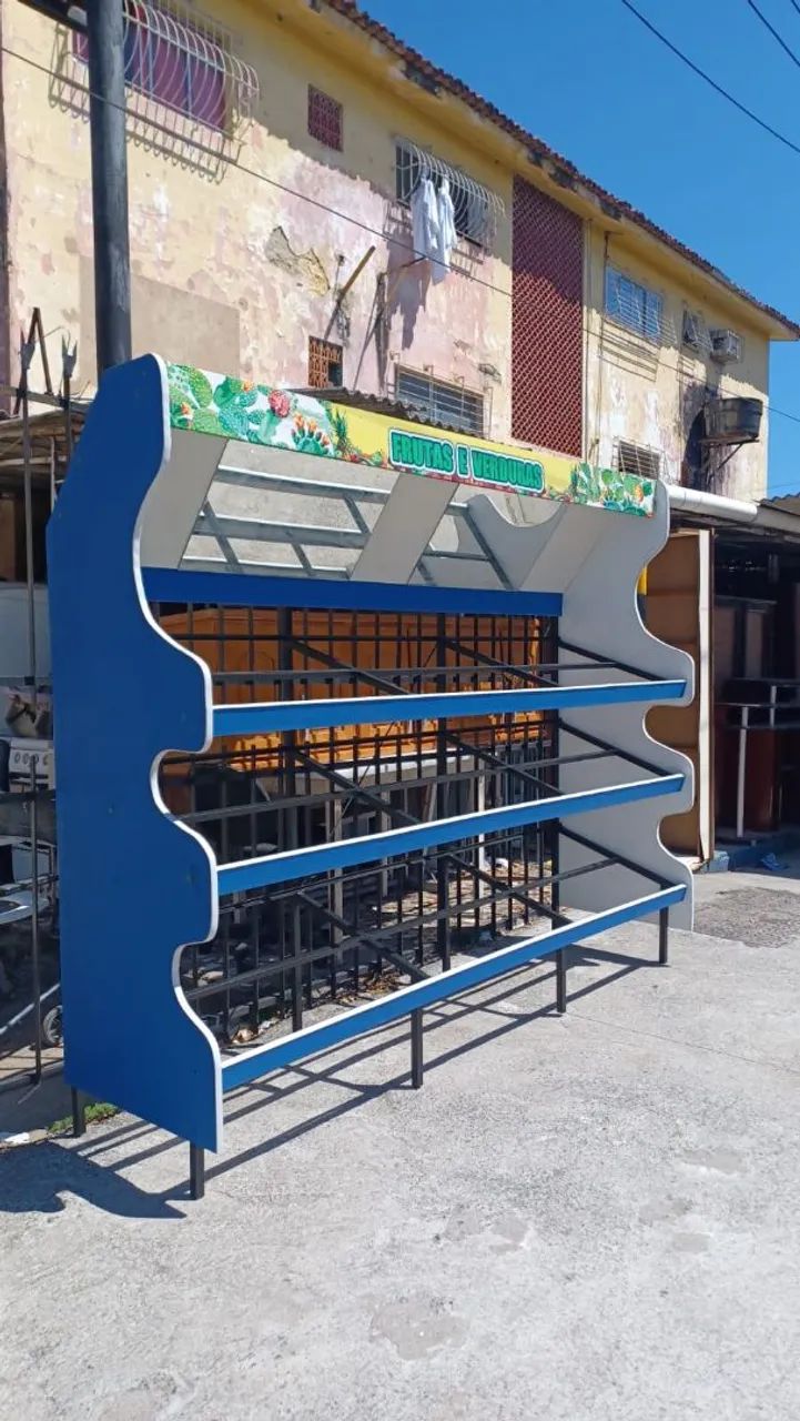 Expositor novo. 1.400 Reais