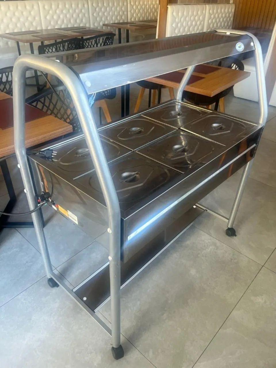 Buffet quente para comida