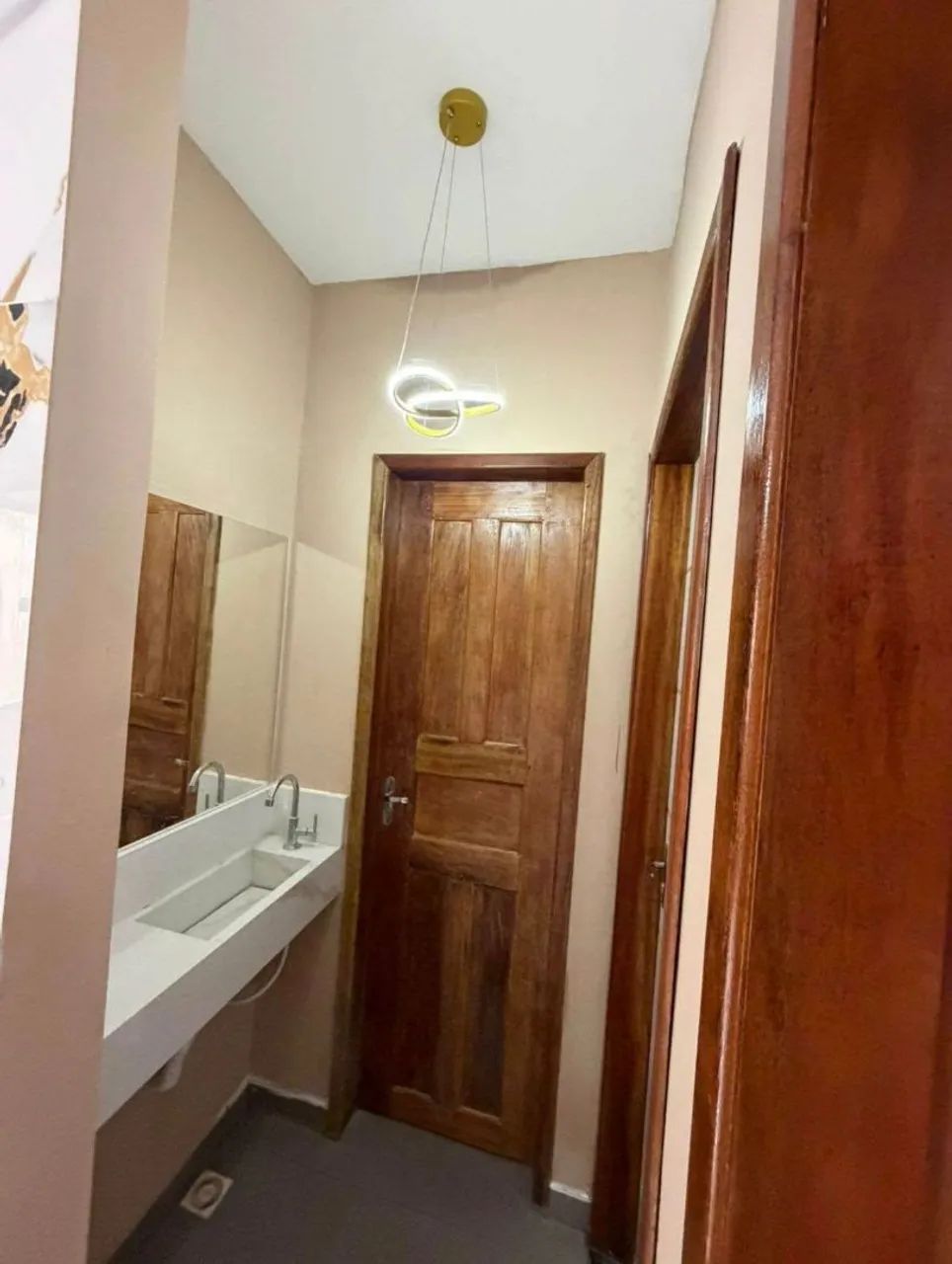 CASA COM 04 QUARTOS E 1 SUÍTE! - Foto 5