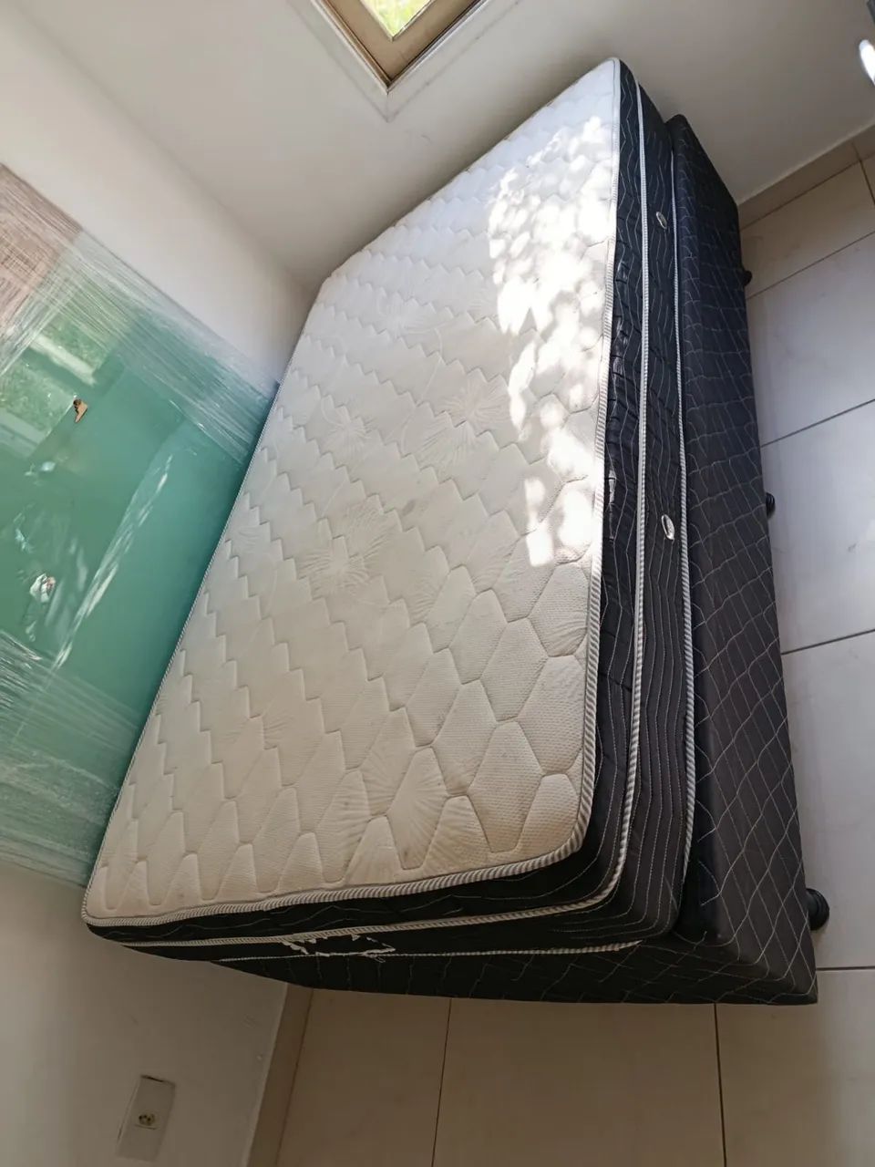 Vende-se cama solteirão em perfeito estado 