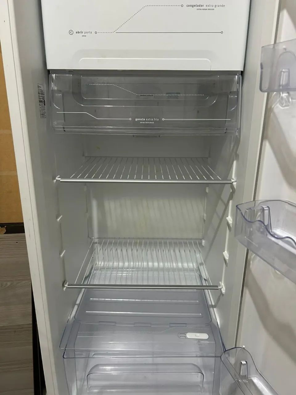 Geladeira Electrolux  semi nova  - Foto 4