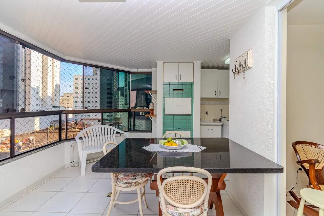 Apartamento mobiliado no Edifício Claudia em Balneário Camboriú - Foto 4