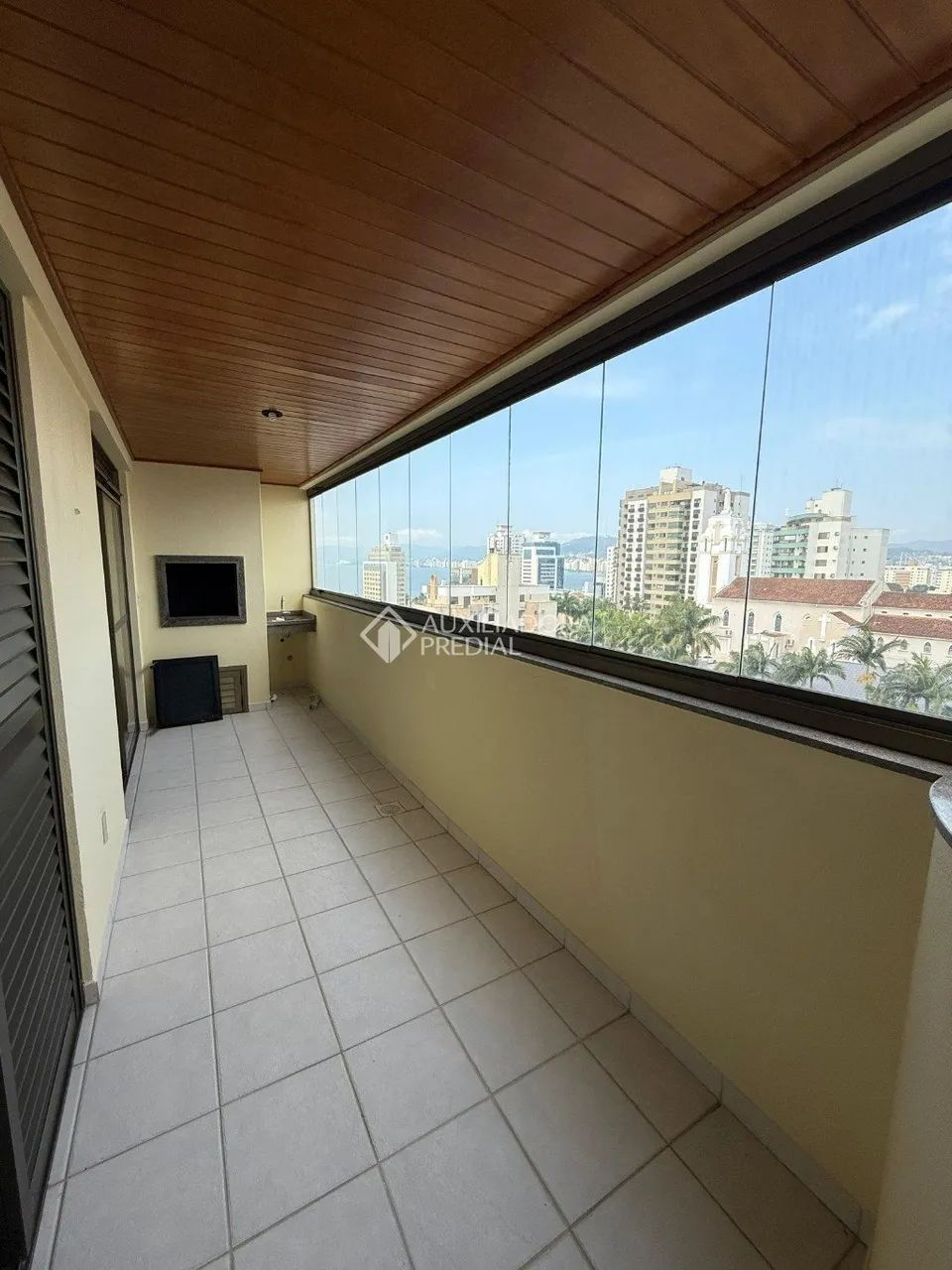 Apartamento 3 QUARTOS + 2 VAGAS + HOBBY BOX à Venda em Canto, Florianópolis - SC