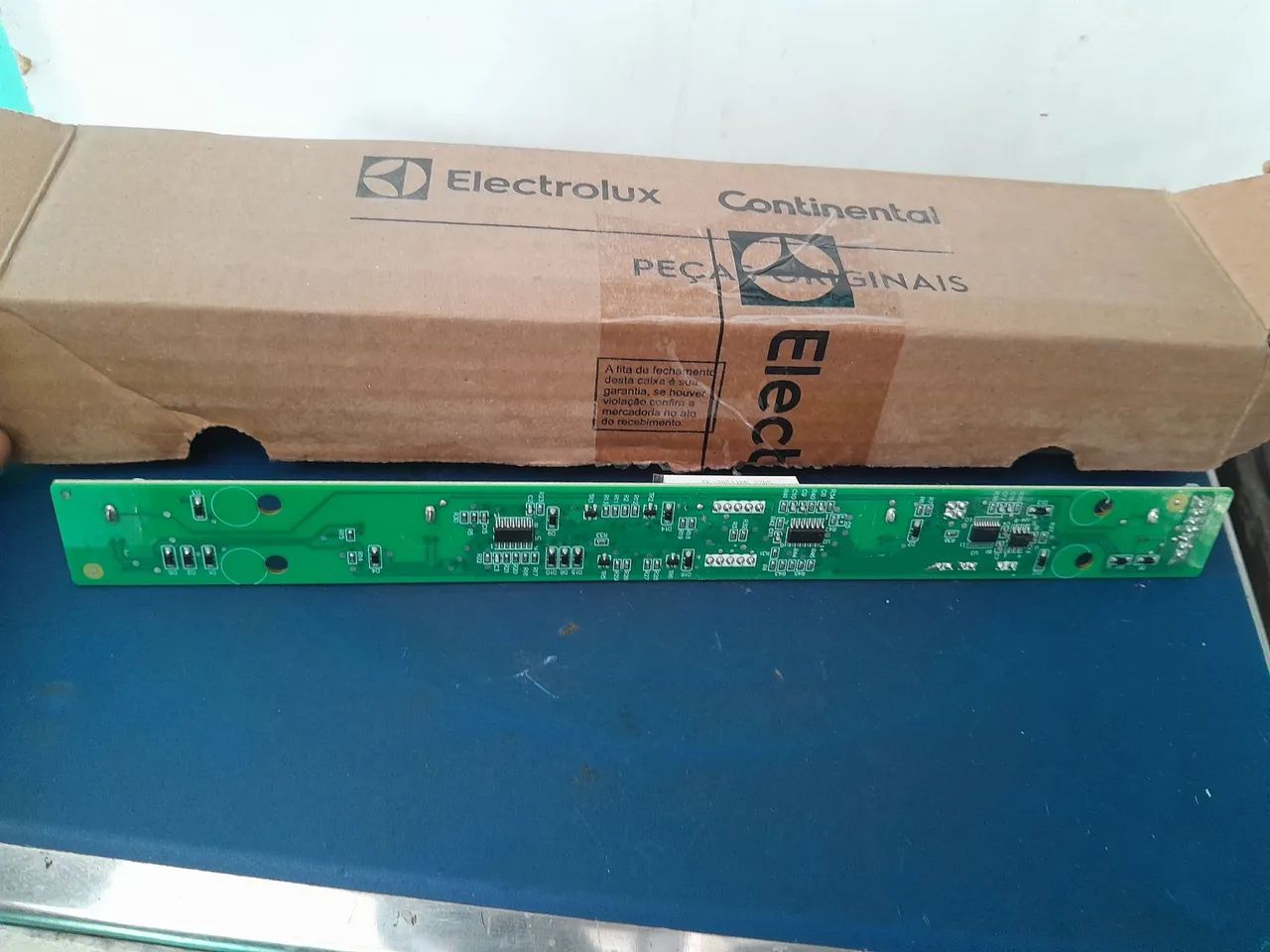 Placa Interface para Refrigeradores Electrolux DF 47/50 - Foto 2